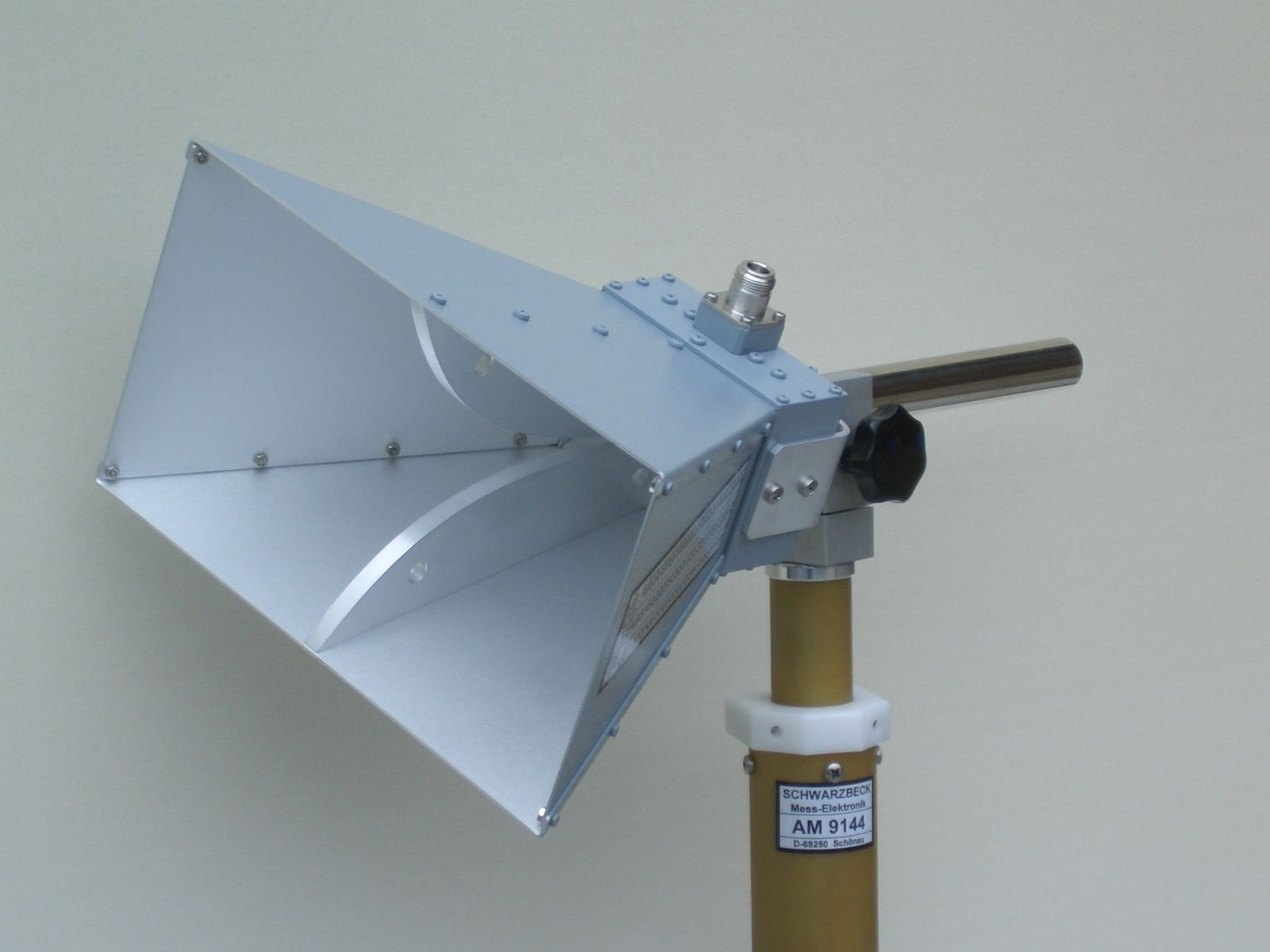 Why is flaring needed for horn antenna - DOLPH MICROWAVE