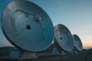 3 Surprising Uses of Sinuous Antennas in Military Tech